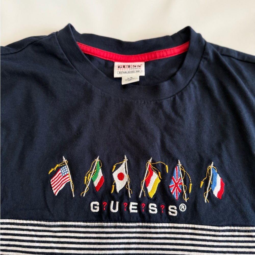 GUESS Men’s Navy & white Striped T-Shirt with embroidered flags in size large - Picture 6 of 10